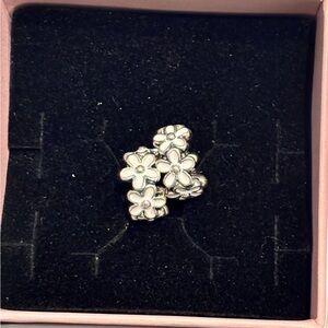 Pandora white Daisy spacer charms